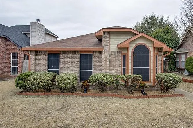 1424 Savannah St — Photo 13