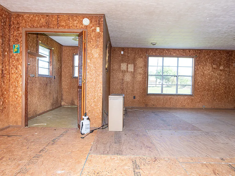 407 Nugier St — Photo 20