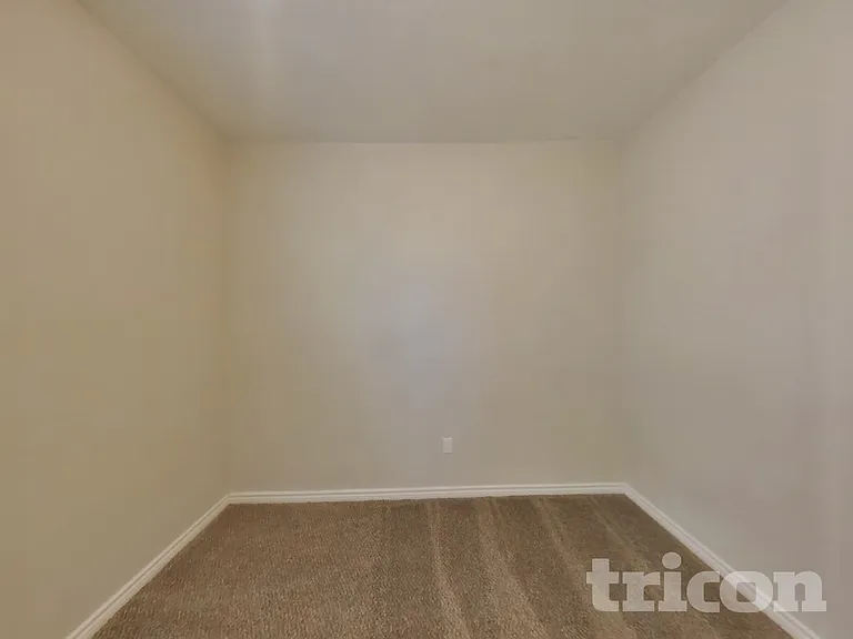 8303 Pioneer Fld — Photo 12