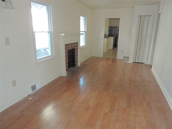 5th image of 1372 W 32nd St