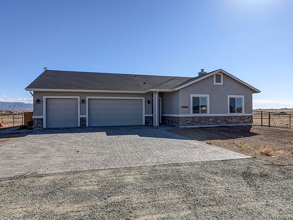 3rd image of 10465 N Montana Way