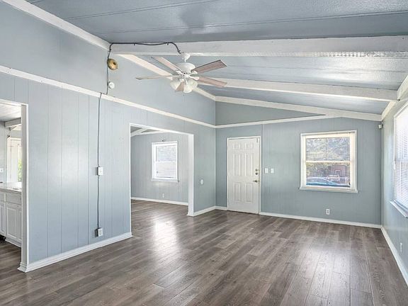 3rd image of 1505 Elyse Dr