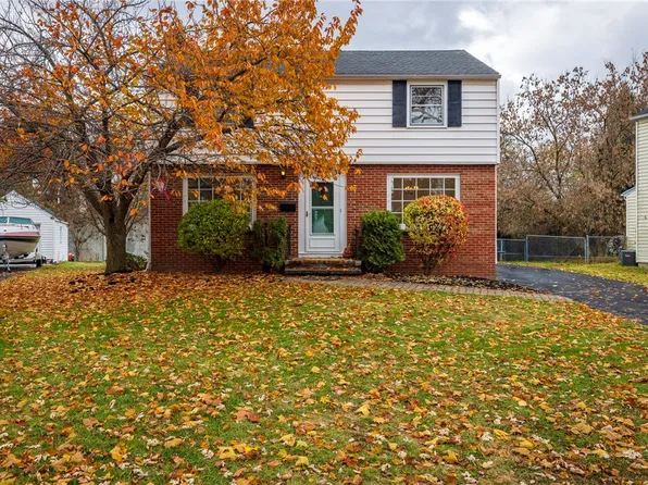 134 Meadow Dr, Rochester, NY 14618