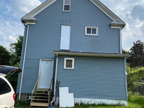 2nd image of 893 E Buchtel Ave