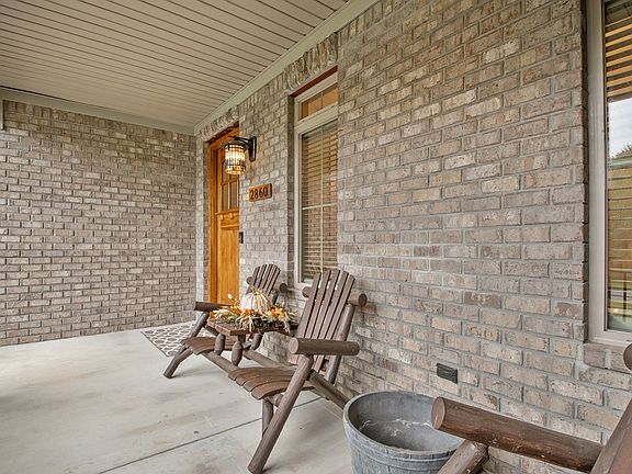 2nd image of 2860 Mountain Pointe Dr NW