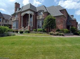 8602 Johnston Rd, Burr Ridge, IL 60527