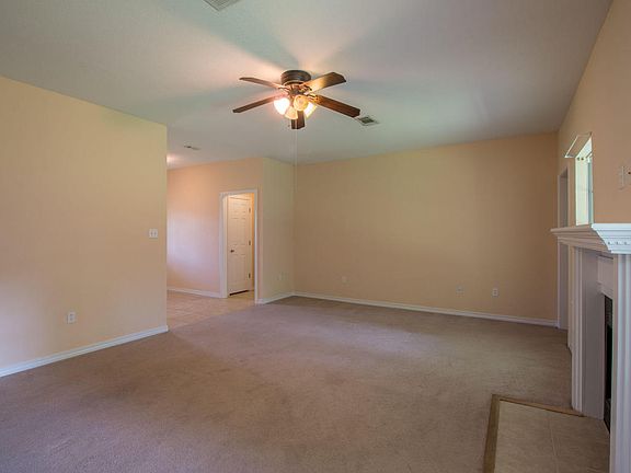 3rd image of 1813 Piney Ln