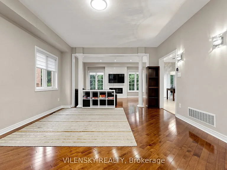 32 Santa Amato Cres — Photo 8