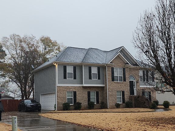 3rd image of 41 Meadowbridge Dr SW