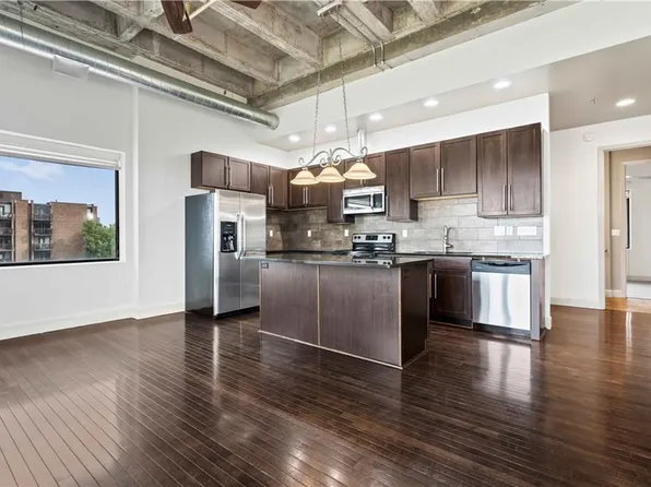 2940 Baltimore Ave APT 1401, Kansas City, MO 64108
