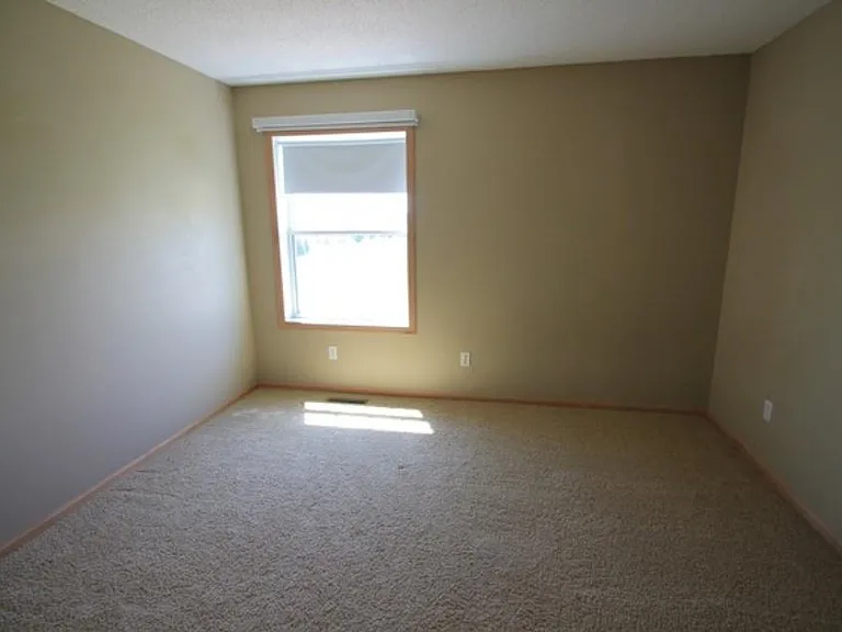 8487 Jonquil Ln N — Photo 19