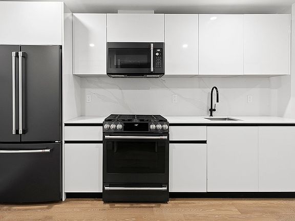 4th image of 1670 E 19th St #4C