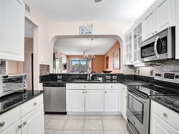 5th image of 7635 Southampton Terrace #214
