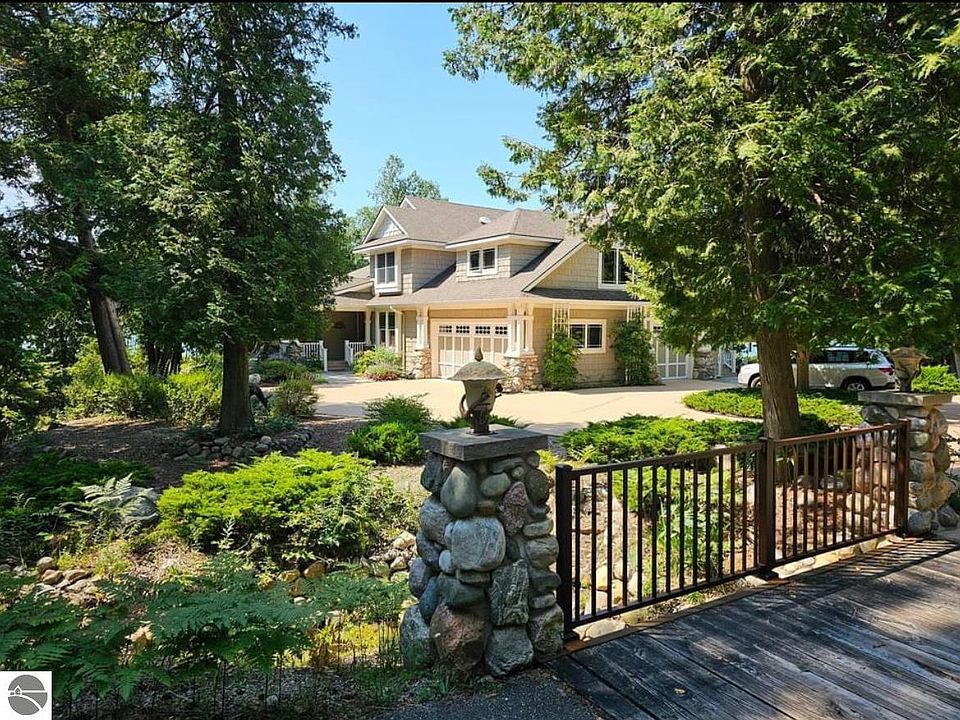 1st image of 269 N East Torch Lake Dr