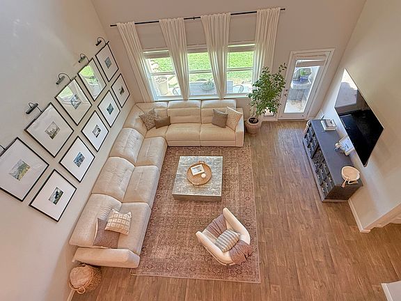 3rd image of 148 Callado Cir
