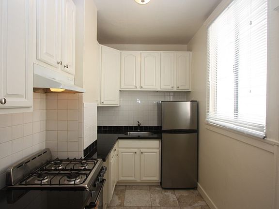 3rd image of 2341 Market St #6