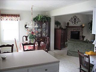 3rd image of 3508 Castlemain Dr