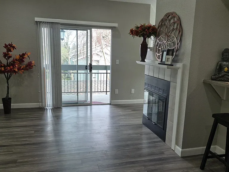 7815 Canyon Meadow Cir #B — Photo 8