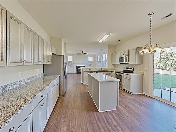 5th image of 9402 Thatcher Hall Ct