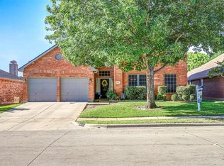 4025 Marigold Dr, Haltom City, TX 76137