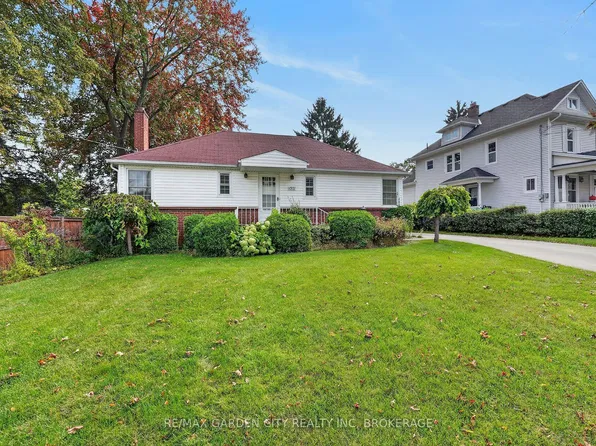 1571 Pelham St, Pelham, ON L0S 1E3