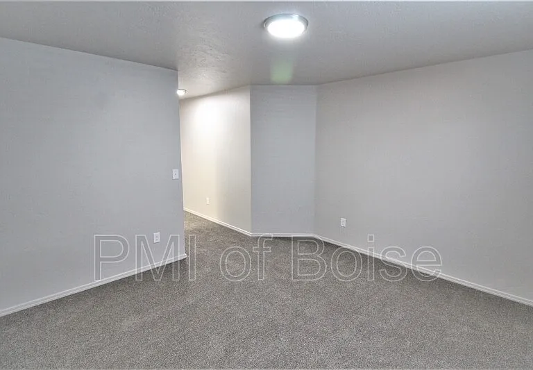 19571 Newhall Pl — Photo 15