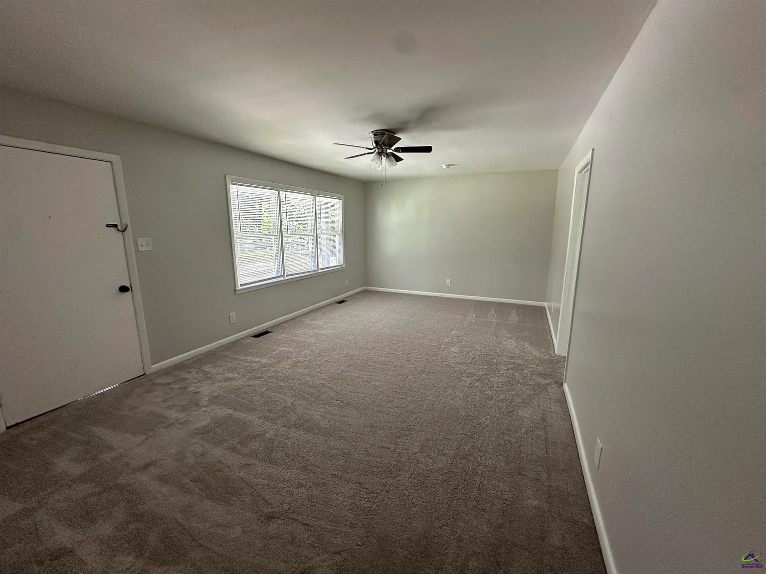 3 bed, 2.0 bath, 1483 sqft, $1,600 — Photo 4