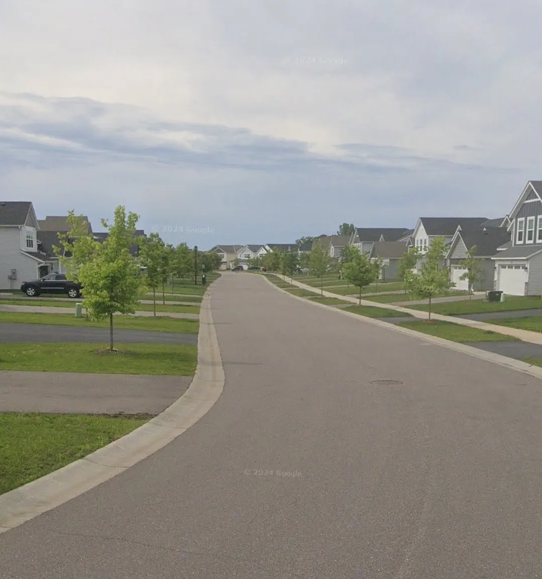 5 bed, $1,100 — Photo 2