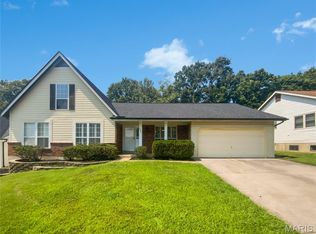 2381 Gross Point Ln, Ballwin, MO 63011