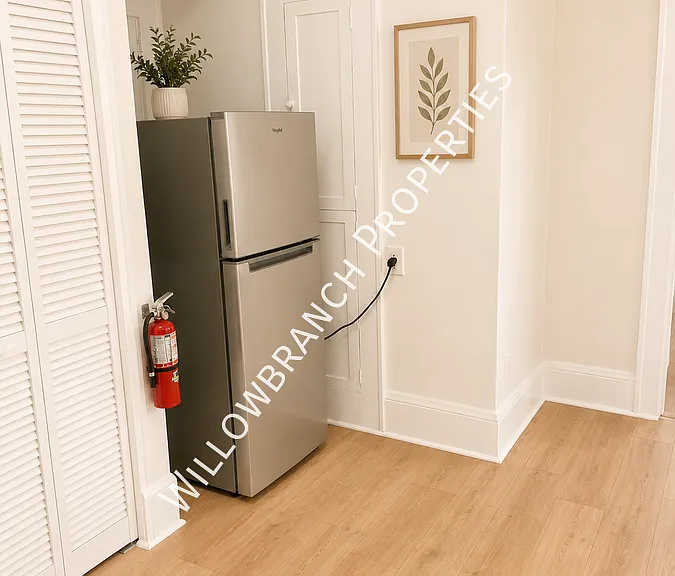 2335 Riverside Ave #1 — Photo 3