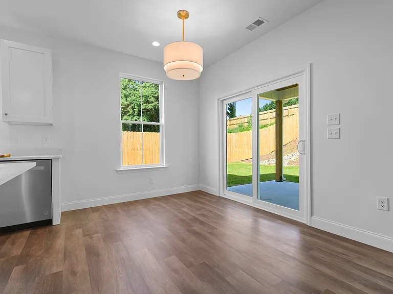 738 S Bomar Ave — Photo 10