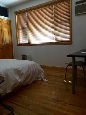 Rented by M & J Tenaglia Realty Corp | media 4