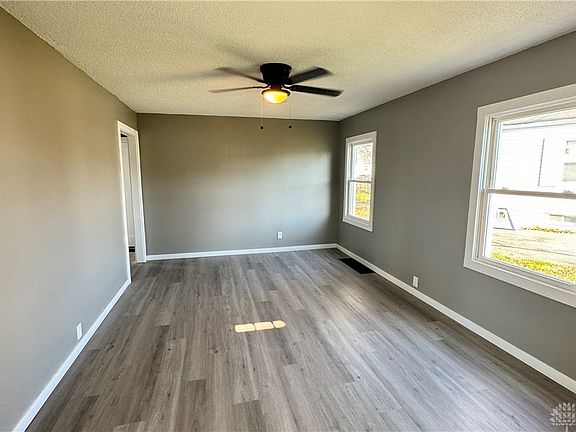 5th image of 311 N Elm Ave