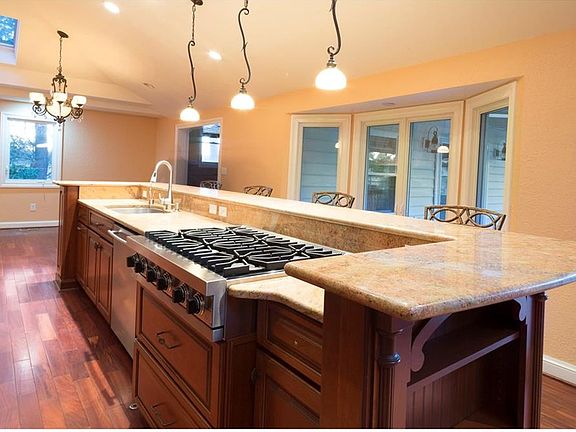 3rd image of 2620 Long Creek Dr