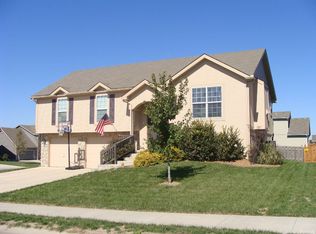 816 Glenview St, Leavenworth, KS 66048