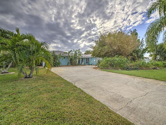 3rd image of 545 Sherwood Ave
