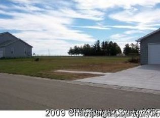 312 E Meuser Dr, Paxton, IL 60957