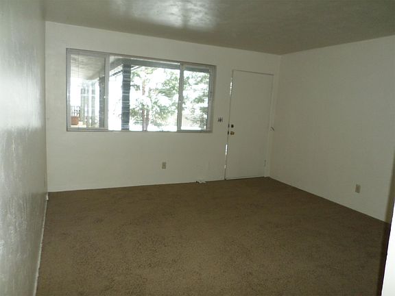 4th image of 801 Ashland St