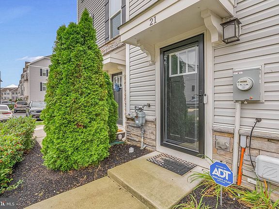 4th image of 21 Kohlmyer Dr