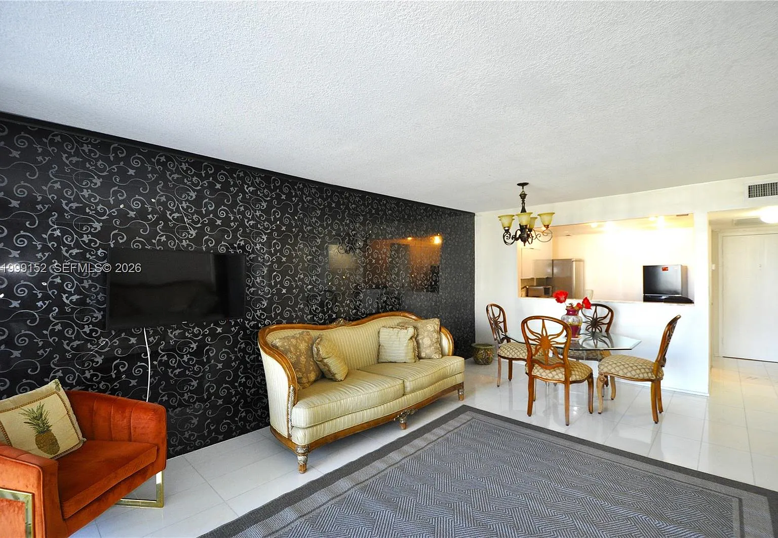 Parker Plaza Condo Estate — Photo 2