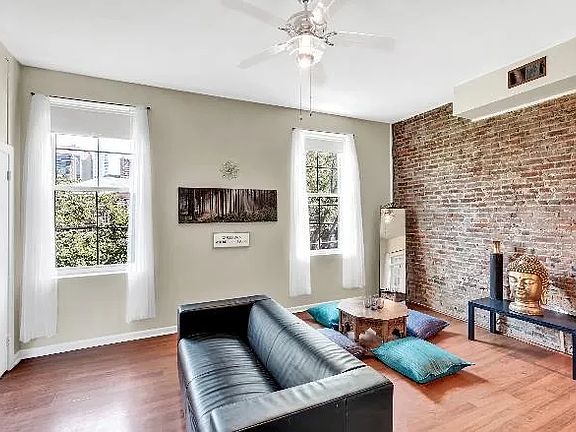 4th image of 434 Lombard St Front 2F