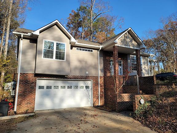 2nd image of 121 Cherokee Dr
