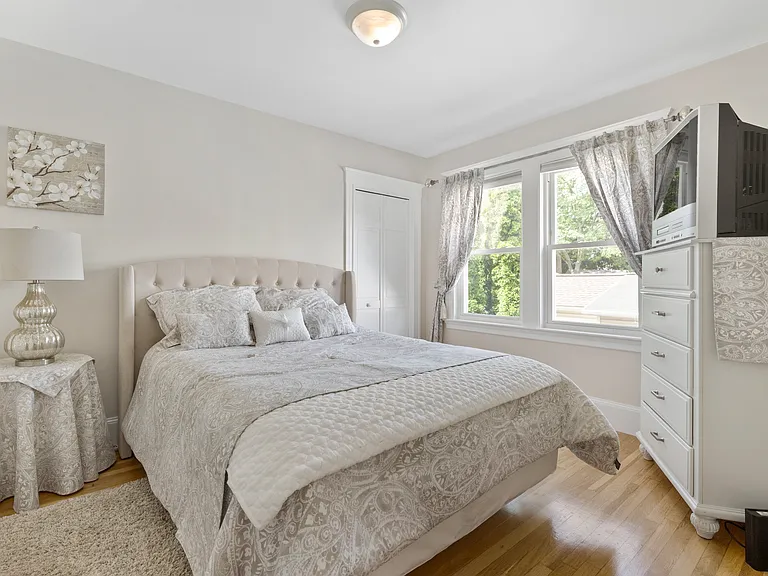 10 Newcastle Rd #2 — Photo 11