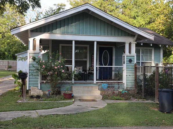 407 Oak St, Warren, AR 71671