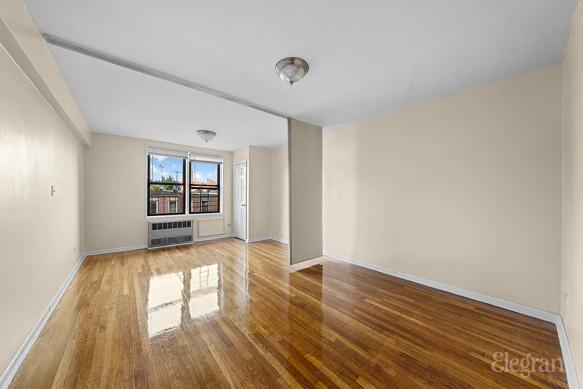 Building Photo - 87-87 171st St #3D
