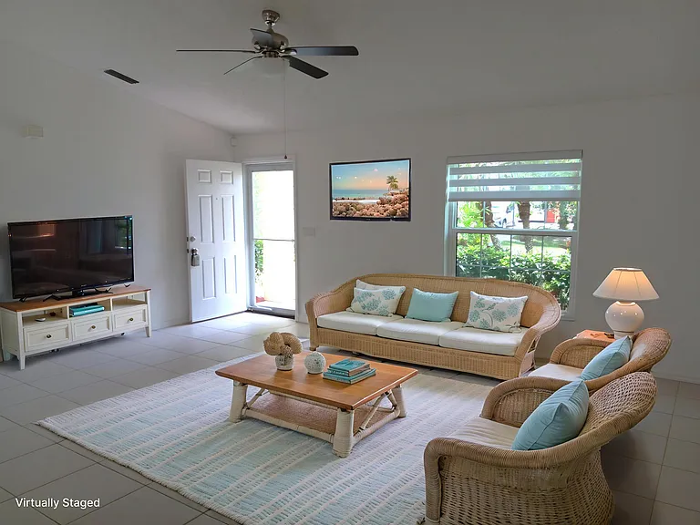 757 Brookedge Ter — Photo 2