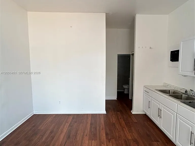 2516 Cleveland St #B — Photo 4