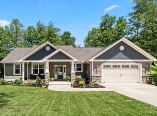 6 Wood Path Ln, Arden, NC 28704