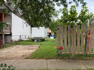 9032 S Greenwood Ave, Chicago, IL 60619