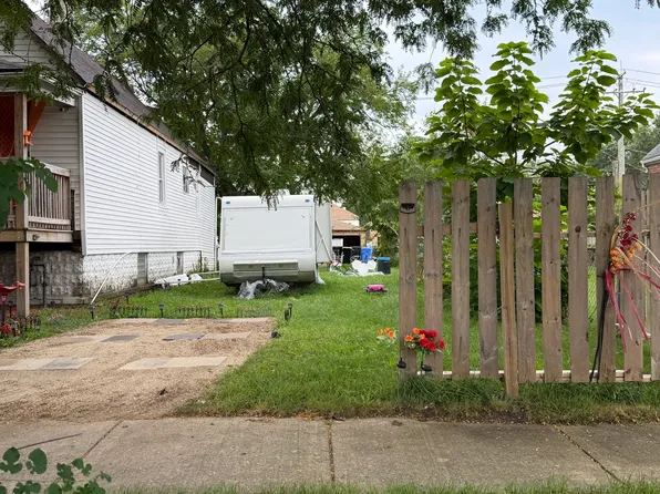 9032 S Greenwood Ave, Chicago, IL 60619